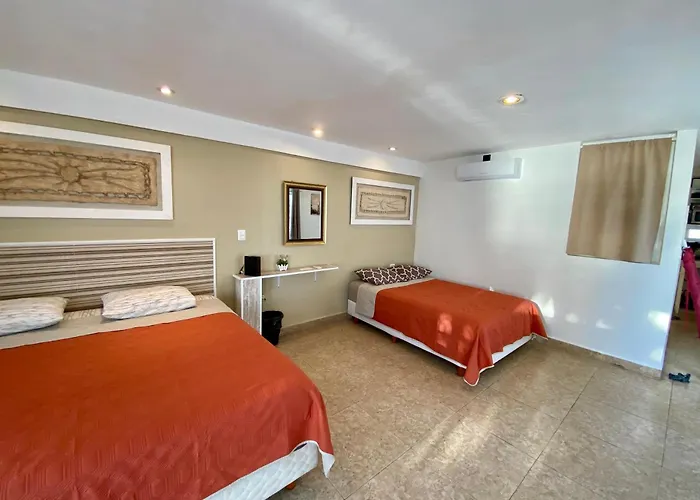 Skyline Apartment *